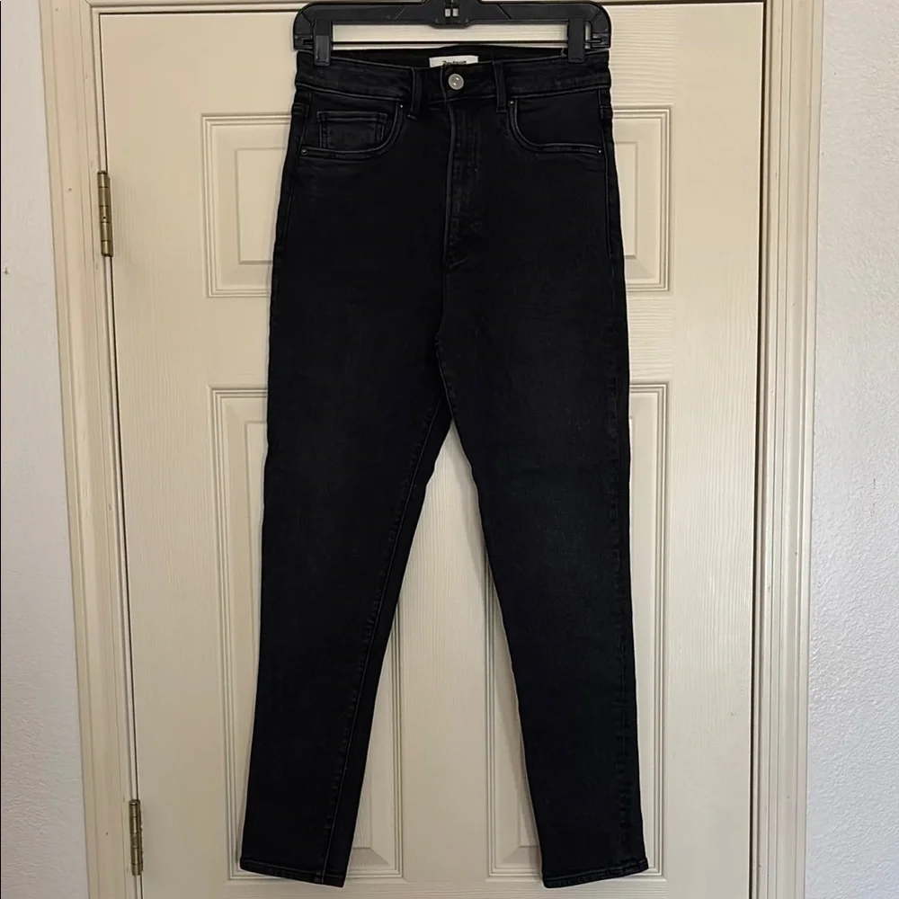 Black Skinny Jeans with Smooth Finish and Stretch